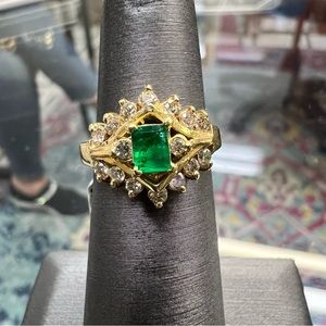 14k Yellow Gold Diamond & Emerald Ring